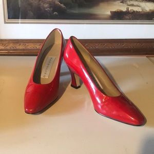 Bandolino low heels